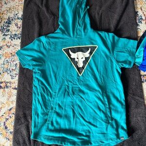 Project rock short sleeve hoodie.